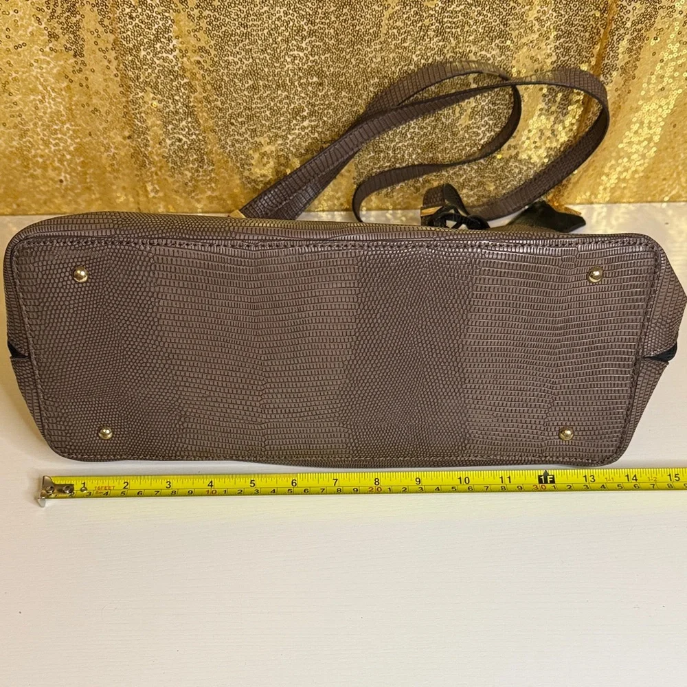 Guess Lyndi Large Girlfriend Textured Brown Satchel Bag